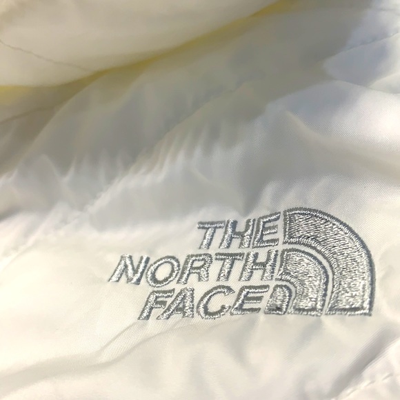 The North Face Mossbud white reversible vest swirl faux fur - Picture 3 of 13